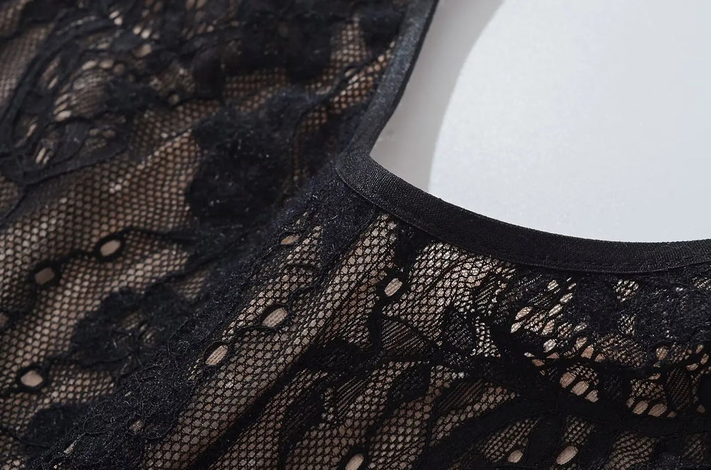 AMINA LACE BODYSUIT