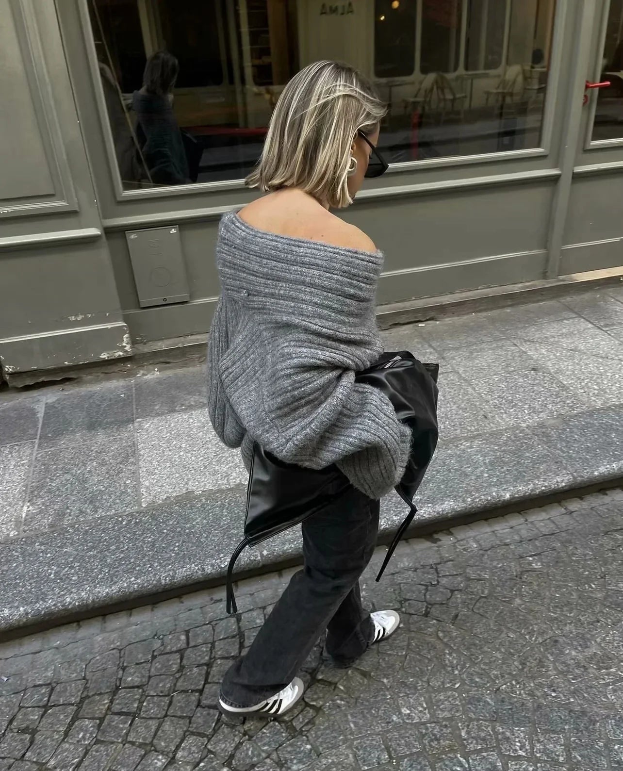 VANI SWEATER