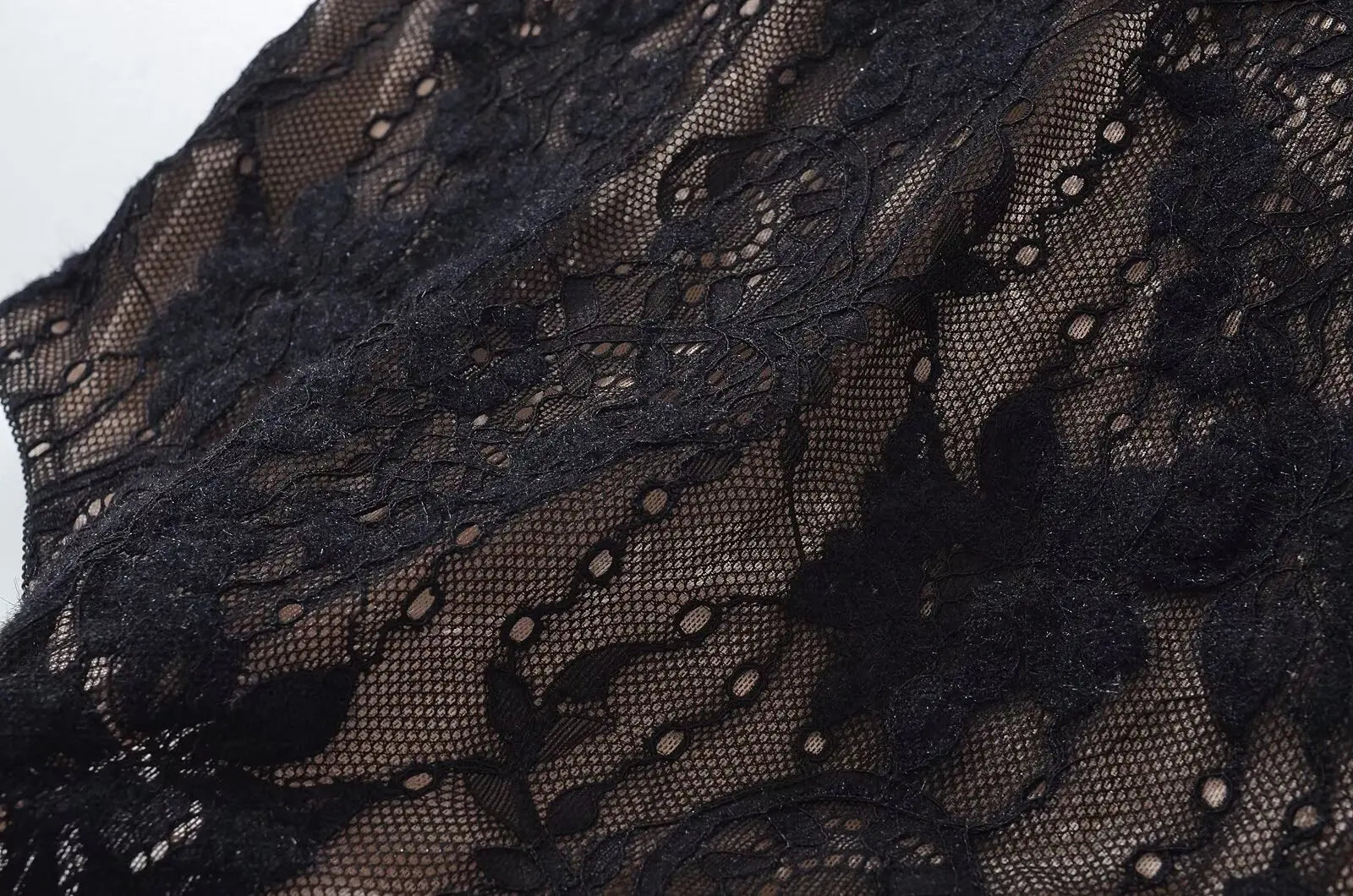 AMINA LACE BODYSUIT