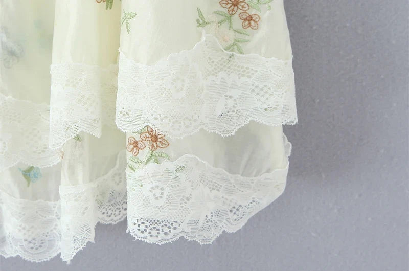 EMERY CO-ORD FLORAL LACE TOP