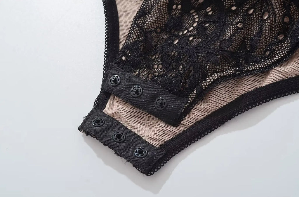 AMINA LACE BODYSUIT