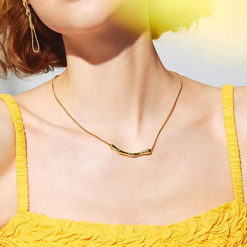 European and American Fashion Simple Stainless steel Gold Color Collarbone Chain For Women’s Fashion Short Necklaces Jewelry