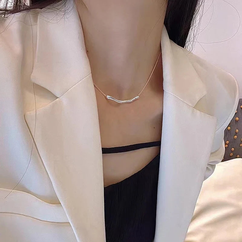 European and American Fashion Simple Stainless steel Gold Color Collarbone Chain For Women’s Fashion Short Necklaces Jewelry