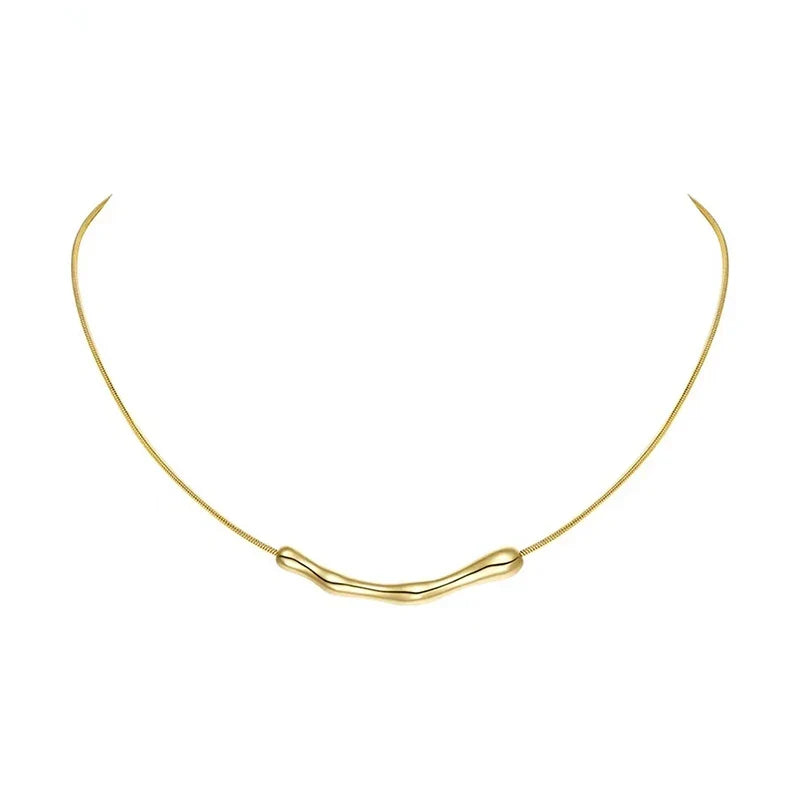 European and American Fashion Simple Stainless steel Gold Color Collarbone Chain For Women’s Fashion Short Necklaces Jewelry