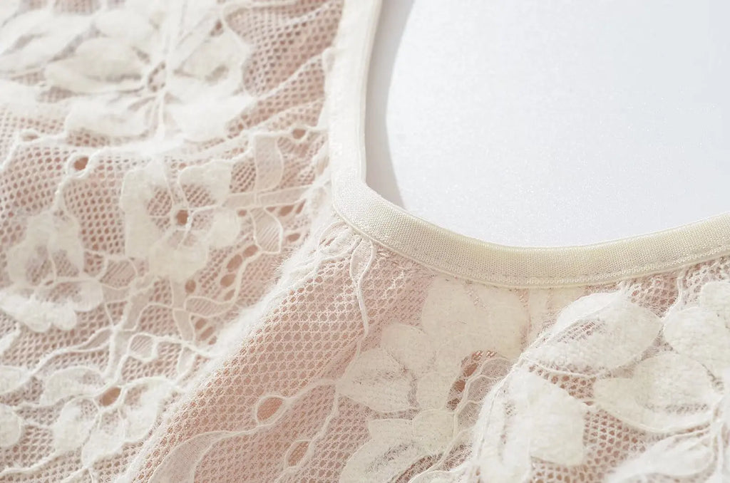 AMINA LACE BODYSUIT