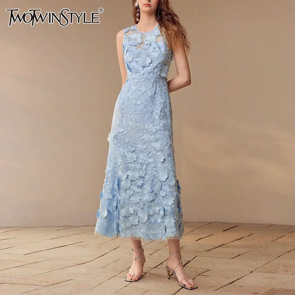 TWOTWINSTYLE Spliced Appliques Elegant Long Dresses for Women Round Neck Sleeveless High Waist Dress Female Fashion Style New
