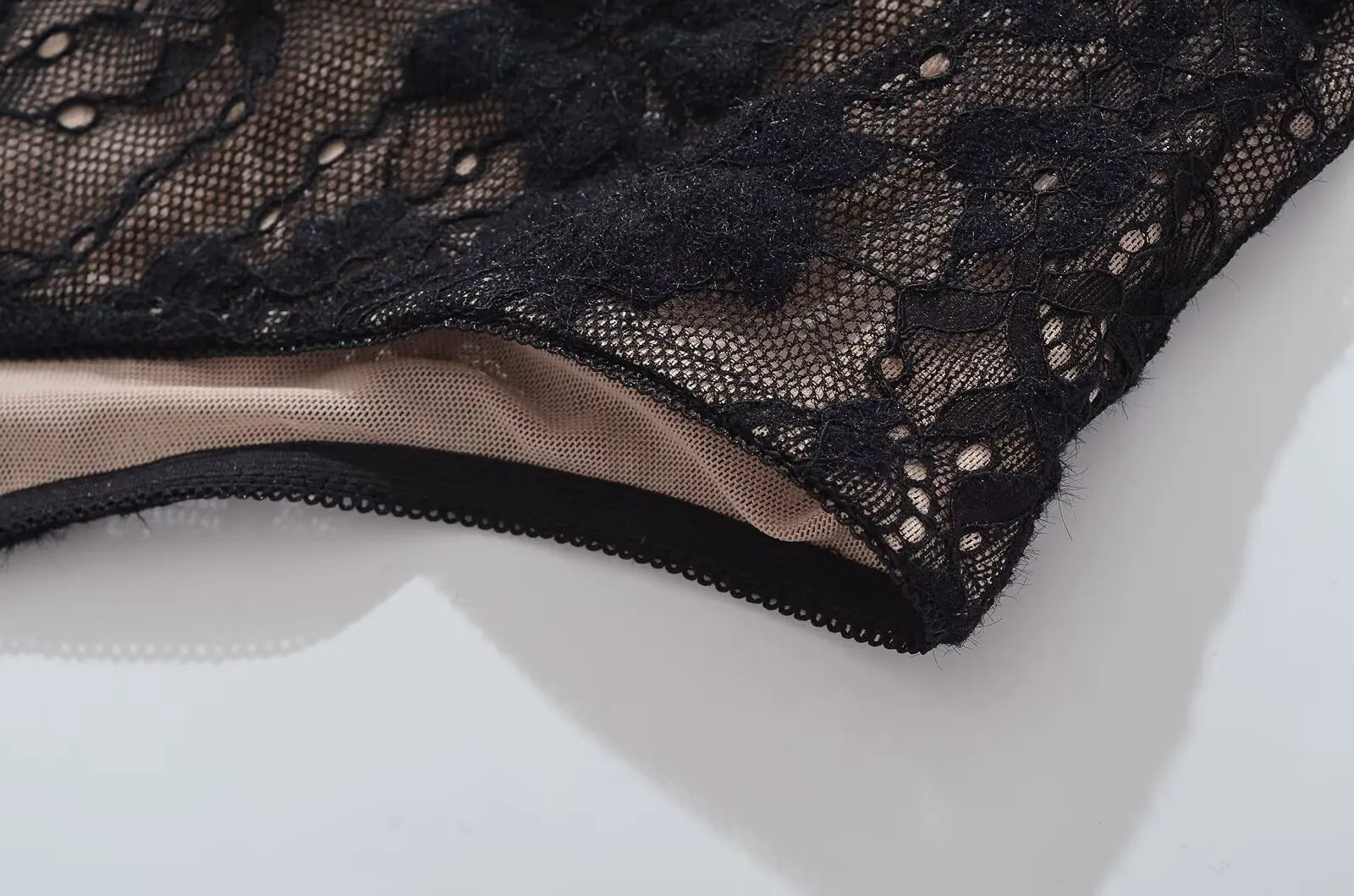 AMINA LACE BODYSUIT