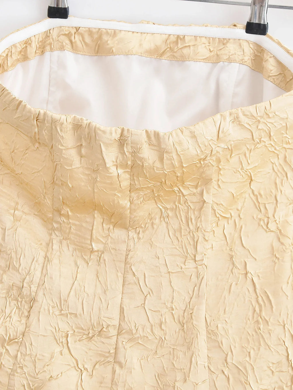 YENKYE New Fashion Women Front Knot Wrinkled Satin Strapless Tops Chic Party Crop Top Streetwear ropa de mujer 2025
