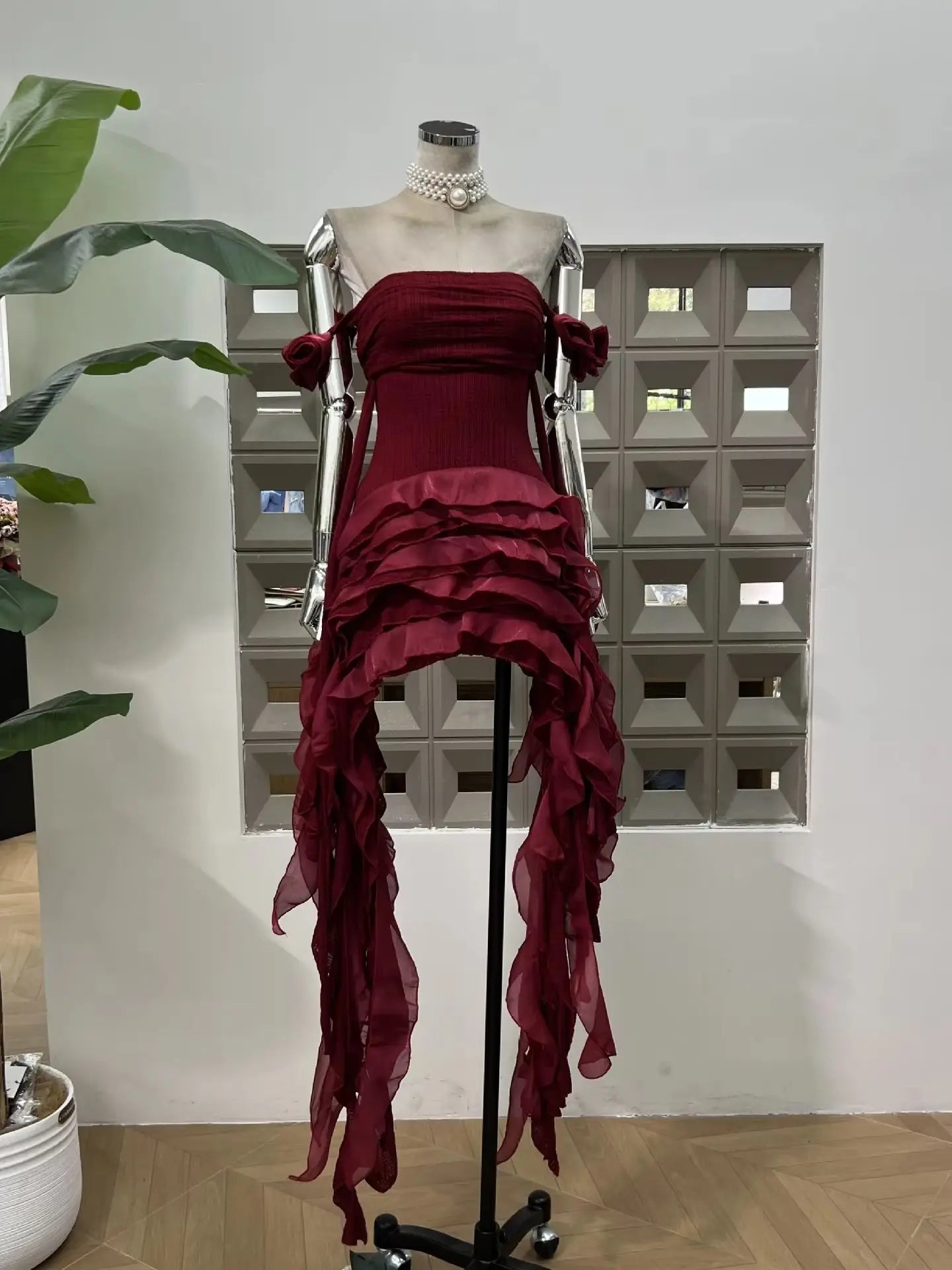 Hot Women Celebrity Sexy Halter Top Skirt Three Pieces Sets With Shorts Birthday Evening Party Design Outfit 2025 New Fashion