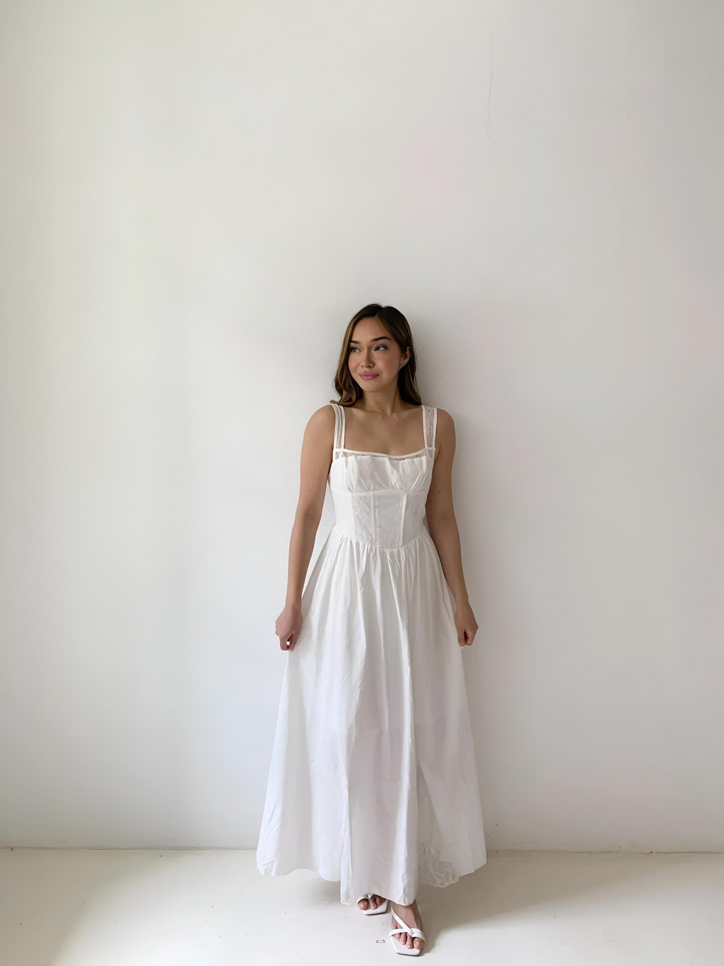 ARYA LACE MIDI DRESS
