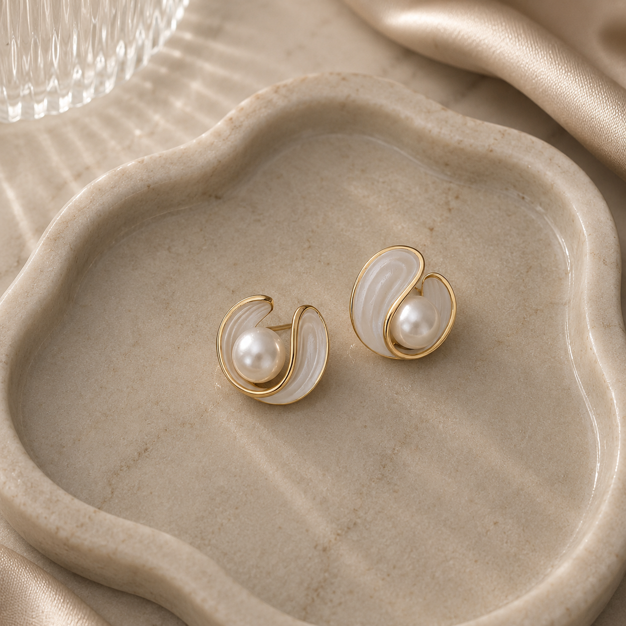 ADRIENNE PEARL EARRINGS